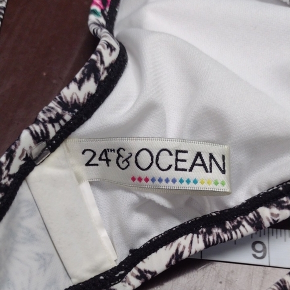 24th & Ocean Black and White Bikini Set - Picture 9 of 10